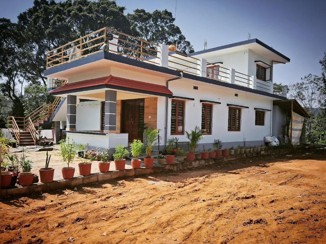 Coorg Teakwood Treasure Homestay Madikeri Εξωτερικό φωτογραφία